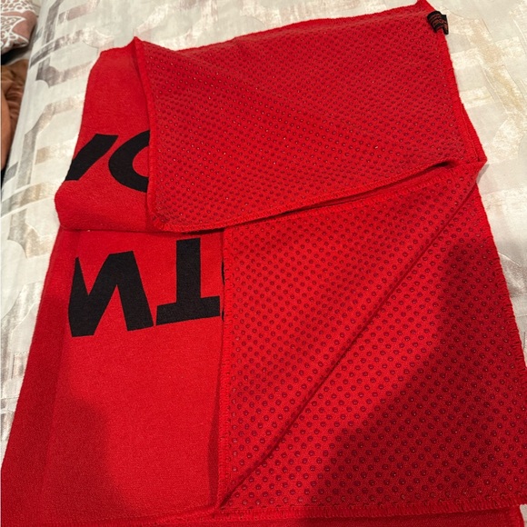 HOTWORX Red and Brown Yoga Mat and Towel Set - Picture 4 of 5